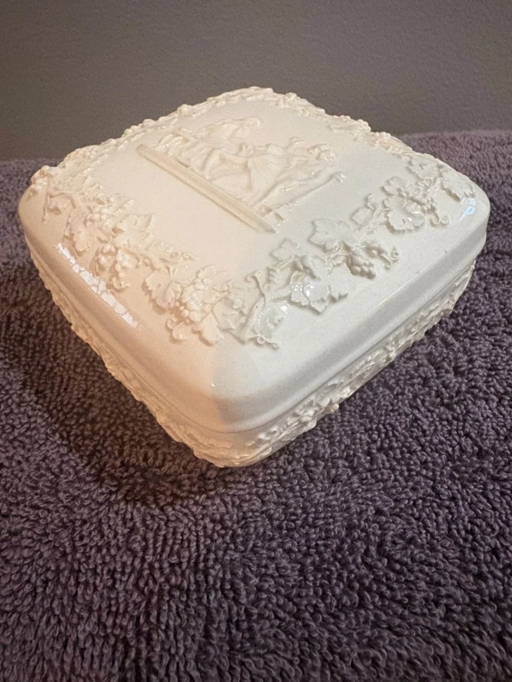 Wedgewood embossed Queensware trinket box, white creme on creme porcelain